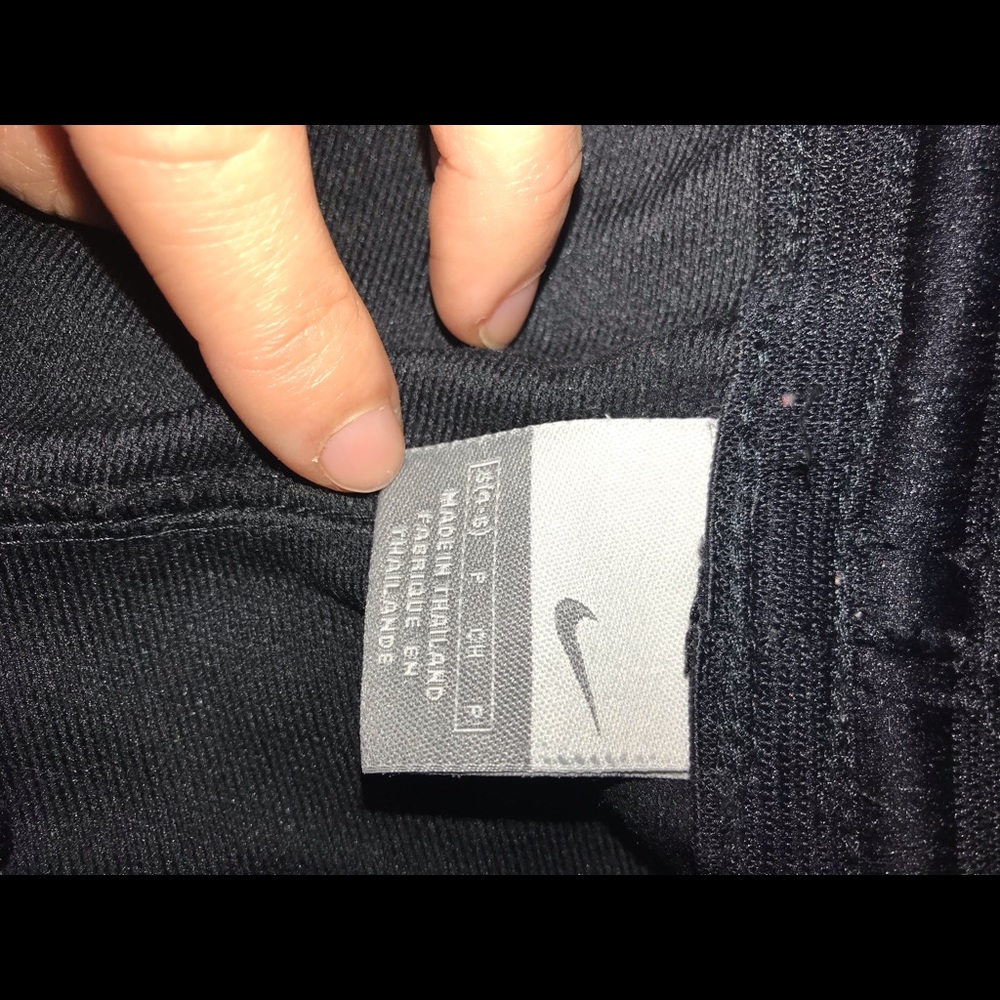 2 pairs Nike shorts - Picture 3 of 7